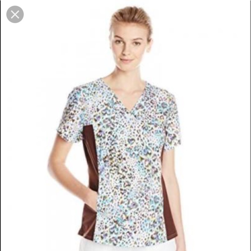 Cherokee Flex Sides Scrub Top - Small